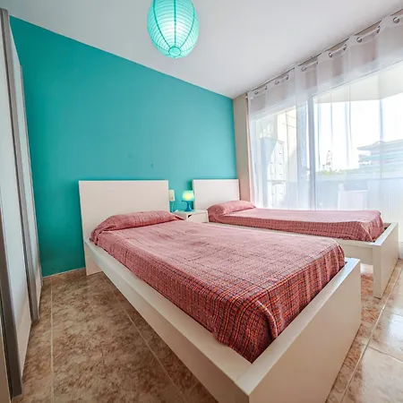 Litoral Costa Dorada - Living Park Only Families *