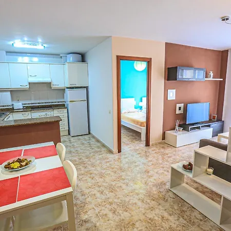 Litoral Costa Dorada - Living Park Only Families *