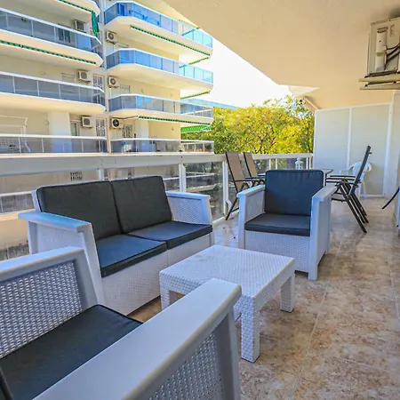 Living Park - Only Families Apartment *