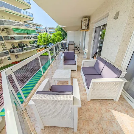 Litoral Costa Dorada - Living Park Only Families Apartment *