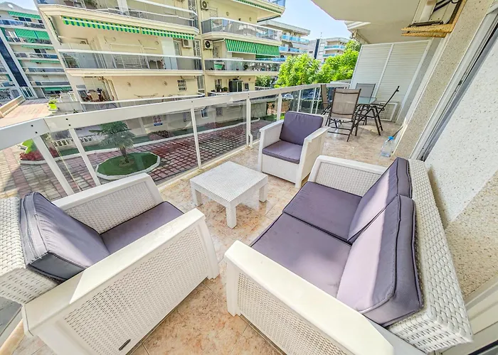 Апартаменты Litoral Costa Dorada - Living Park Only Families *