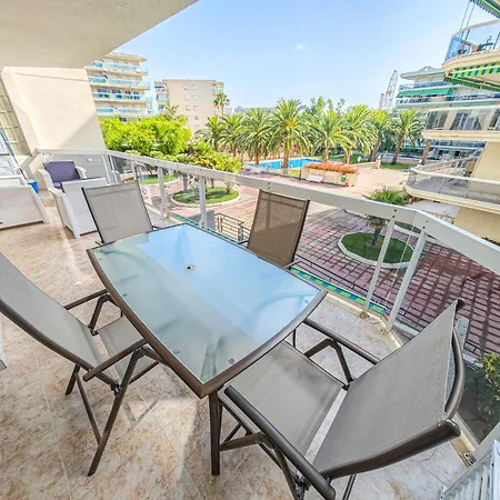 Litoral Costa Dorada - Living Park Only Families *